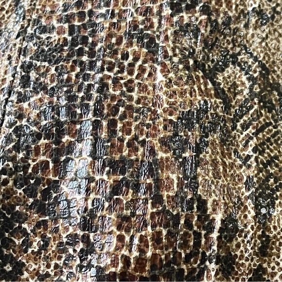 Reba faux suede snake print crinkle maxi skirt NWT  Argentina size 6 - Picture 3 of 13